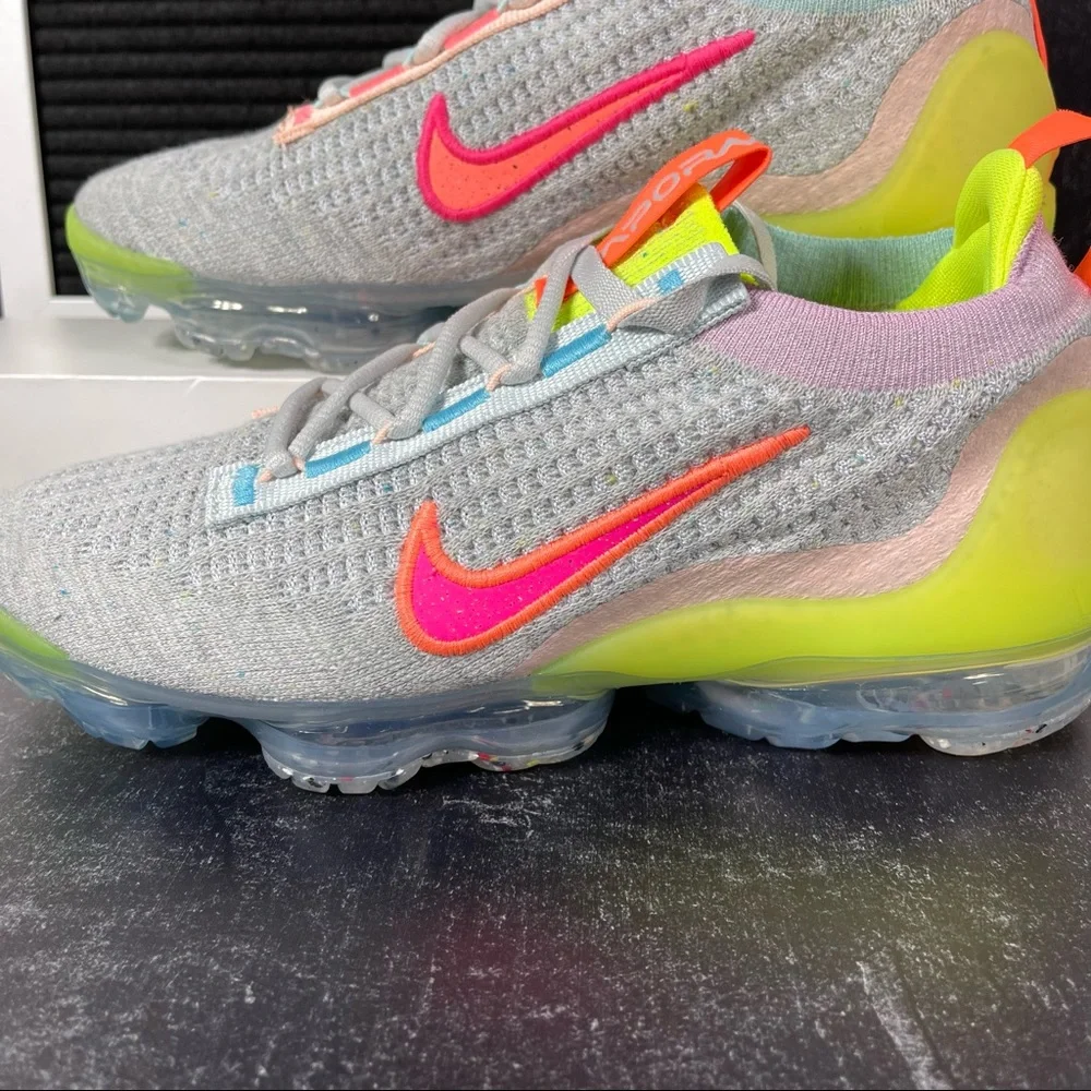 NIKE AIR VAPORMAX 2021 FLYKNIT NEON WOMENS RUNNING SHOES SIZE 5.5 GRAY NEW - Picture 7 of 10